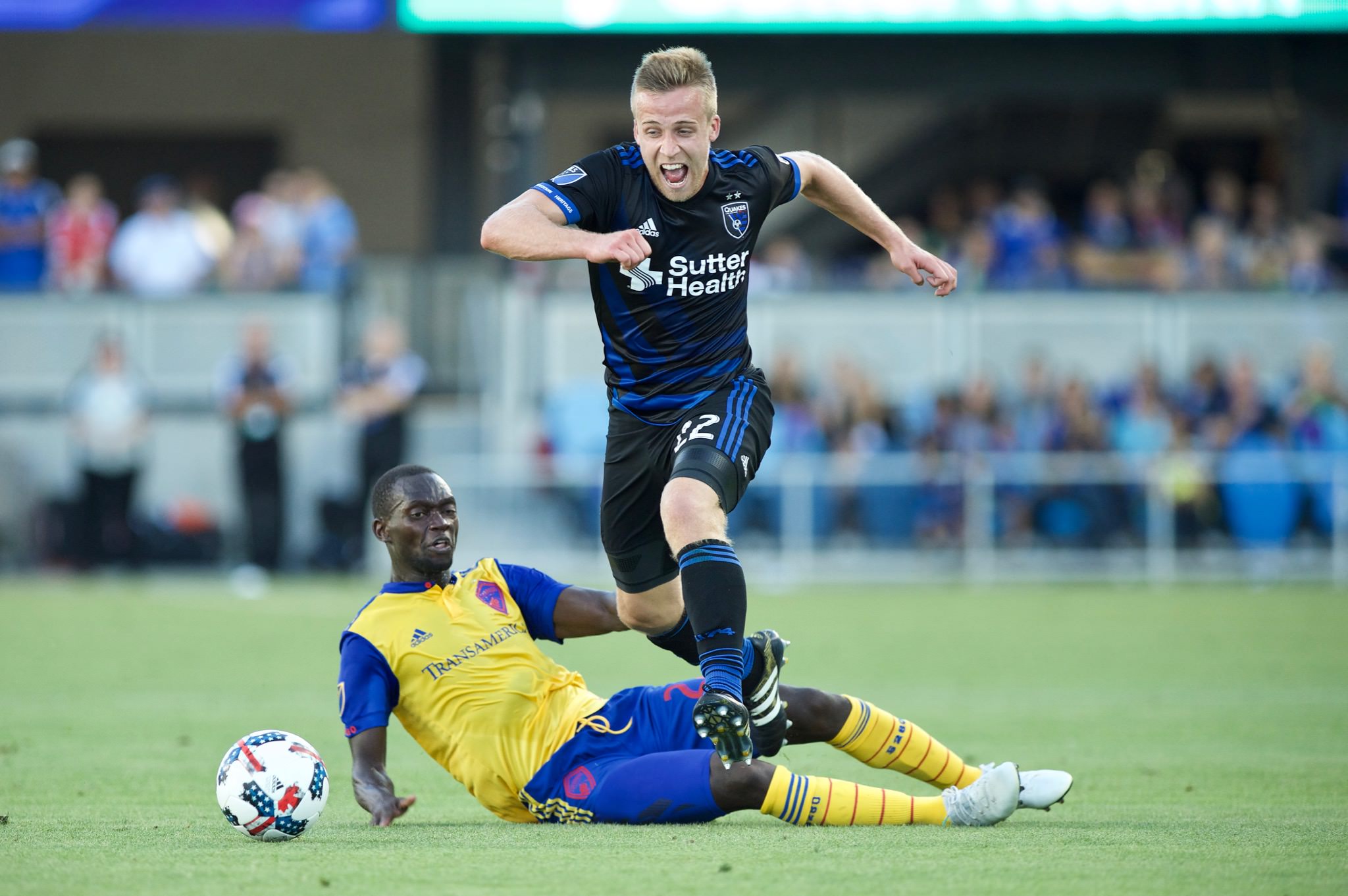 公牛则通过 公牛则通过